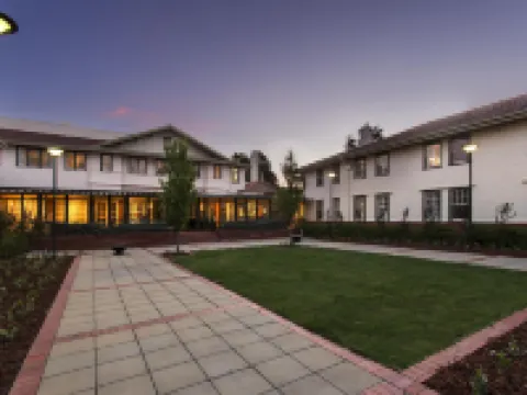 Hotel Kurrajong Canberra Hotels in Barton