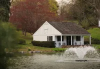 The Inn at Whitewing Farm Hotels in Pennsbury Township