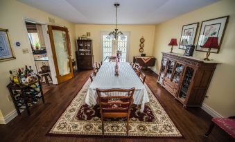 Moonstone Manor Bed & Breakfast