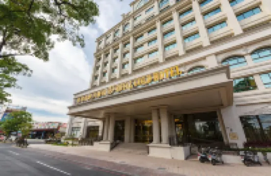 高雄皇家金宸大飯店 鳳山附近的飯店