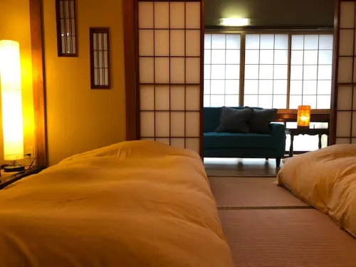 Ryokan Niemonya Hotel a Uozu