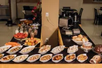 Trindade Plaza Hotel - Desayuno