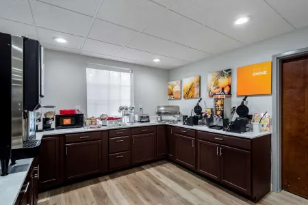 Comfort Inn & Suites