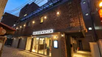 Guesthouse Kobe Nadeshikoya فنادق في كوبي