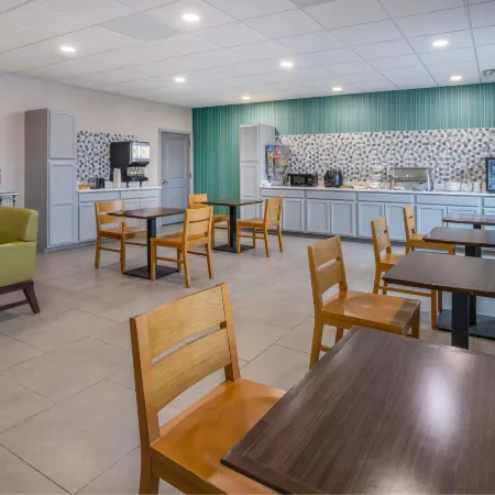 Wingate by Wyndham Waldorf/Washington DC Area
