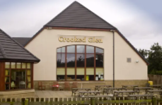 พรีเมียร์ อินน์ ดันเฟิร์มลิน โรงแรมใน