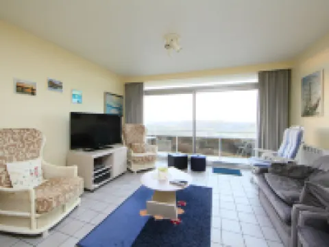 Astrid 703 with Parking