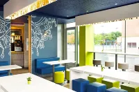 Ibis Budget Saint-Omer Centre - parking