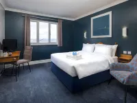 Travelodge Bournemouth Cooper Dean Hotel di 