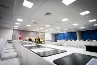Golden Tulip El Mechtel - Business