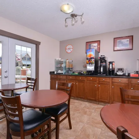 Canadas Best Value Inn and Suites Vernon