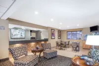 Super 8 by Wyndham Richlands/Claypool Hill Area - Bintang 2