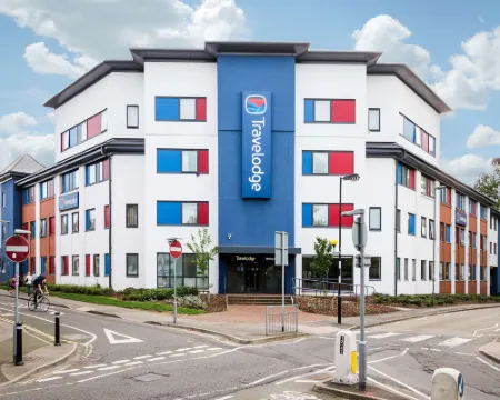 Travelodge Woking Central Hotels in Woking