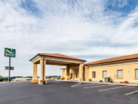 Quality Inn & Suites Ξενοδοχεία στην πόλη Haralson County
