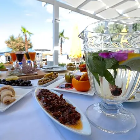 Cundavilla Hotel & Suites