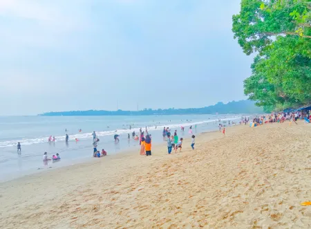 Carita Beach Front - Lippo Kondominium Отели в г. Labuan