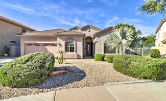 Goodyear Home on Golf Course Pool and Putting Green