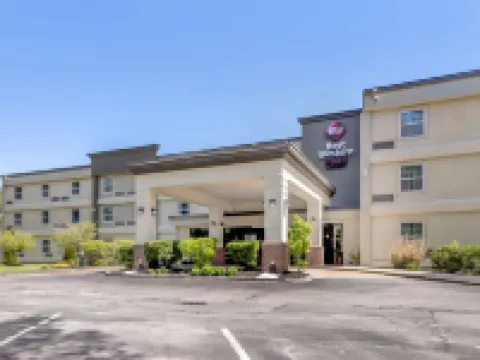 Best Western Plus Brunswick Bath Hotels in Brunswick