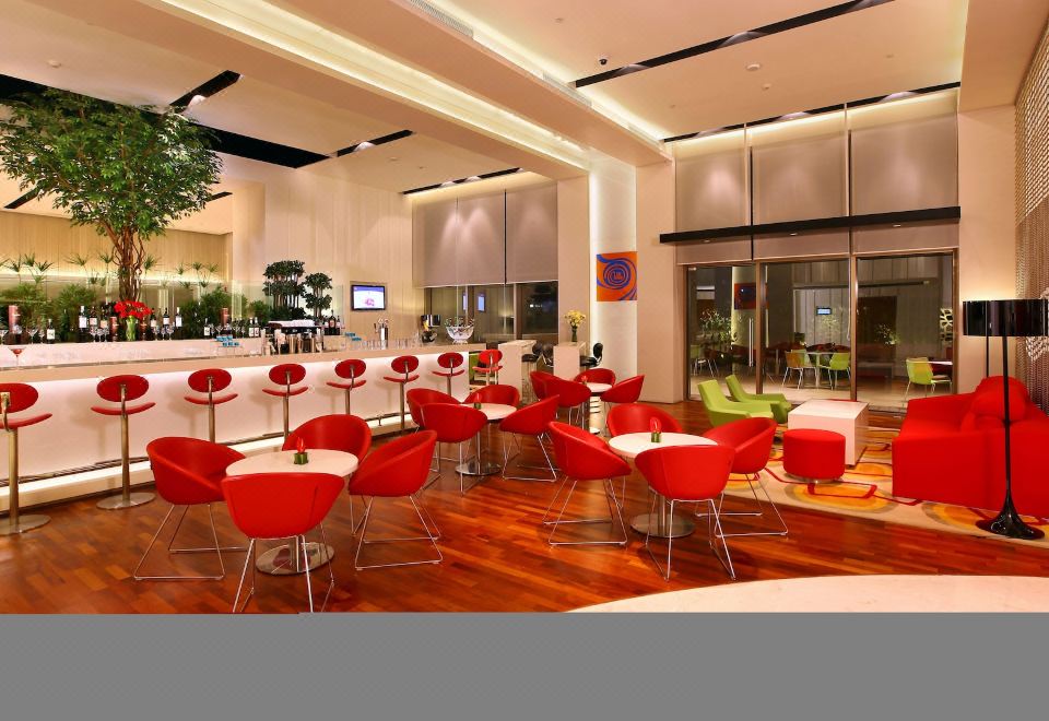 2. Ibis New..