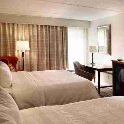 Hampton Inn Lima Rooms