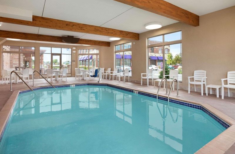 Country Inn & Suites by Radisson Roseville - St Paul photo 2