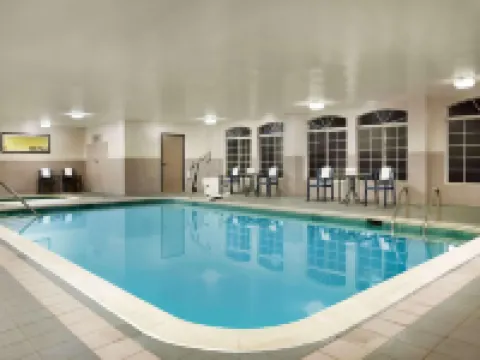 列剋星敦卡爾森江山旅館及套房 羅克布里奇縣酒店