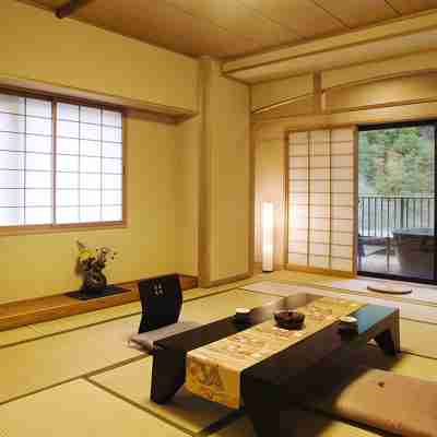 旅亭雪紫　個室で厳選飛騨牛を堪能、源泉露天付客室で癒される宿 Rooms