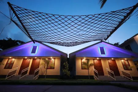 Lakeway Resorts Отели рядом с достопримечательностью «Кидангампарамбу Сри Буванесвари Темпл»