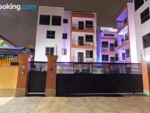 Impeccable 1-Bedroom Furnished Apartment in Accra