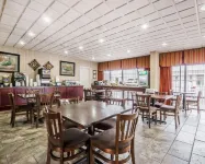 Quality Inn of Paris, TN - parking