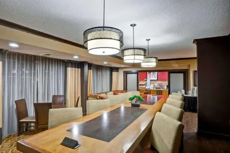 Hampton Inn Albany-Wolf Road (Airport)