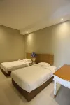 Heroes Hotel Hotels in Gambiran