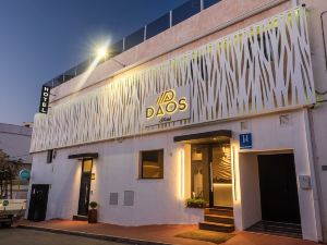 Daos Suites & Terrace Marbella