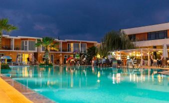 Riva Hill Resort - Housity