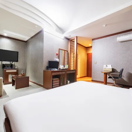 Luxury Hotel