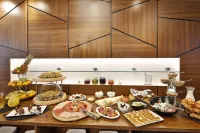 Sky Hotel - breakfast