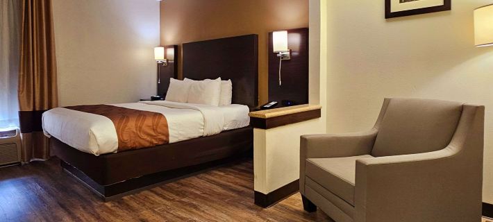 Quality Inn & Suites Near St Louis and I-255 Отели в г. Сент-Клэр