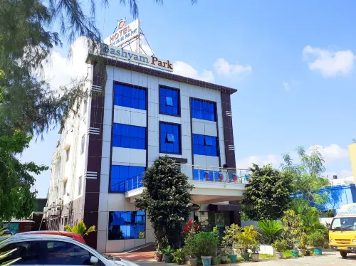 Hotel Bashyam Park Отели в г. Сриперамбудер