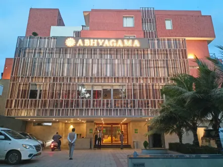 Abhyagama Hotel