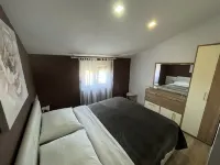 Apartments Mira