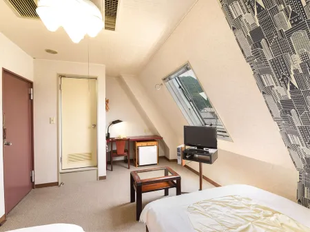 Business Hotel Tetuya Отели рядом со станцией JR Wadayama station