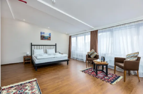 Mountain House Hotel & Restaurant