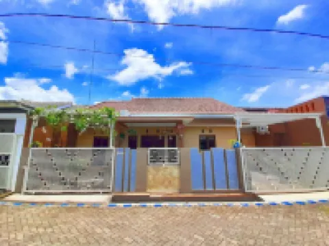 Villa Ijen Homestay Hotels in Giri