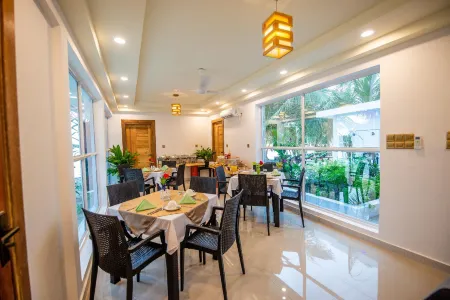 Lodger Guest House Отели в г. Хитхадхоо