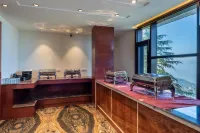 The Seasons Dalhousie - Best Valley View & Mountain View AC Hotel in Dalhousie - 早餐