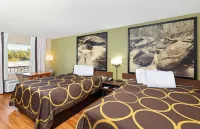 Super 8 by Wyndham Kingsport - Parkplatz