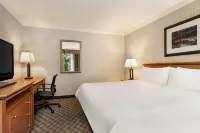 Holiday Inn & Suites North Vancouver Hotels in North Vancouver