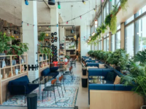 JOSTホテルモンペリエセンター・サンロッシュ エローのホテル