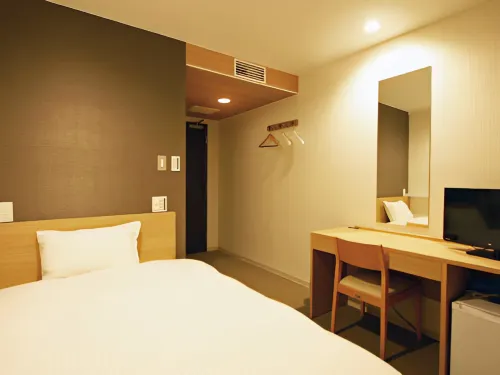 Hirosaki Hotel - parking