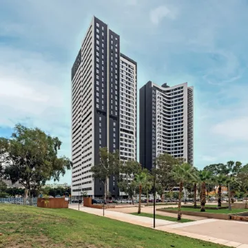 Staybridge Suites MALAGA by IHG Отели рядом с достопримечательностью «Стадион «Ла-Росаледа»»